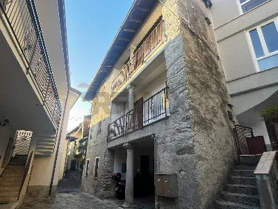 Casa Indipendente in vendita a Duno - foto 1