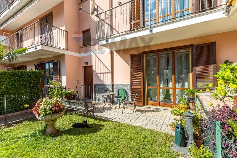 Villa in vendita a Porto Ceresio - foto 1
