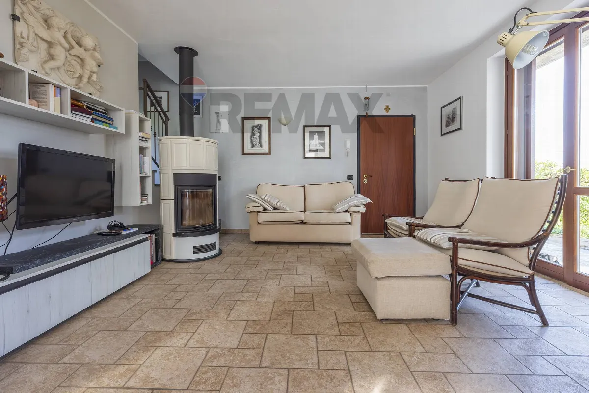 Villa in vendita a Viggiù - foto 4