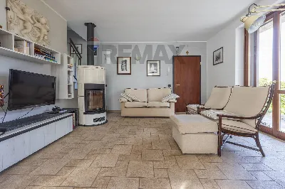 Villa in vendita a Viggiù - foto 4