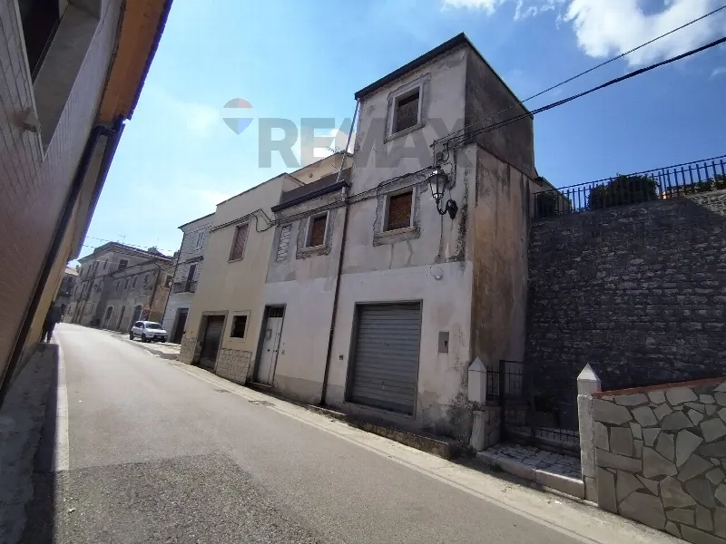 Casa Indipendente in vendita a San Lupo - foto 1