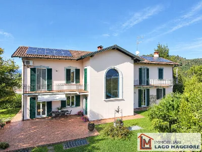 Villa in vendita a Sesto Calende - foto 1
