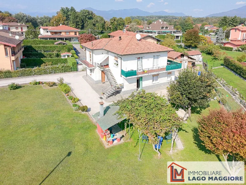 Villa in vendita a Ispra - foto 1