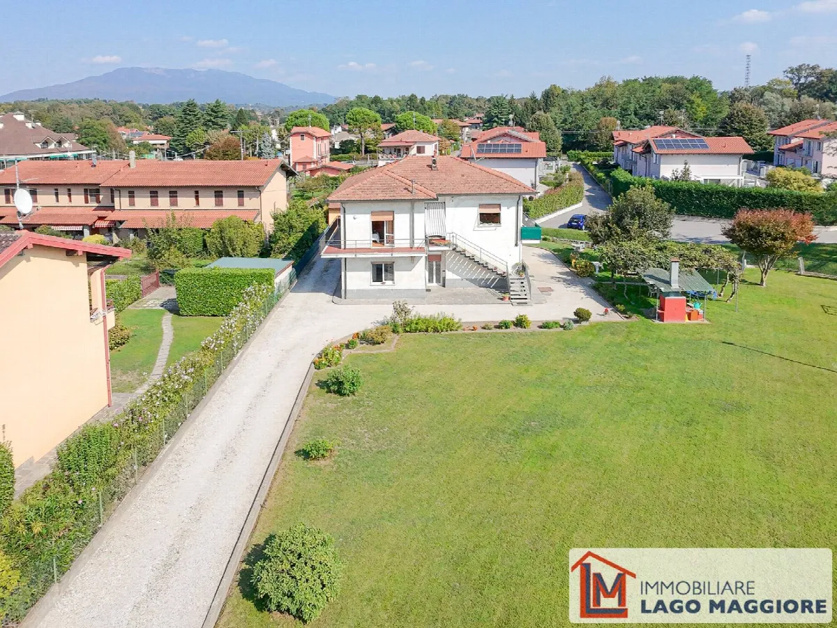 Villa in vendita a Ispra - foto 3