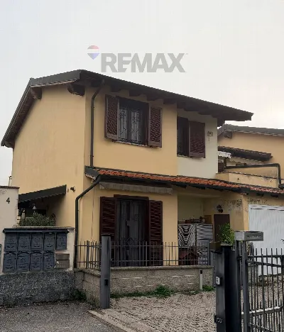 Villa in vendita a Landriano - foto 1