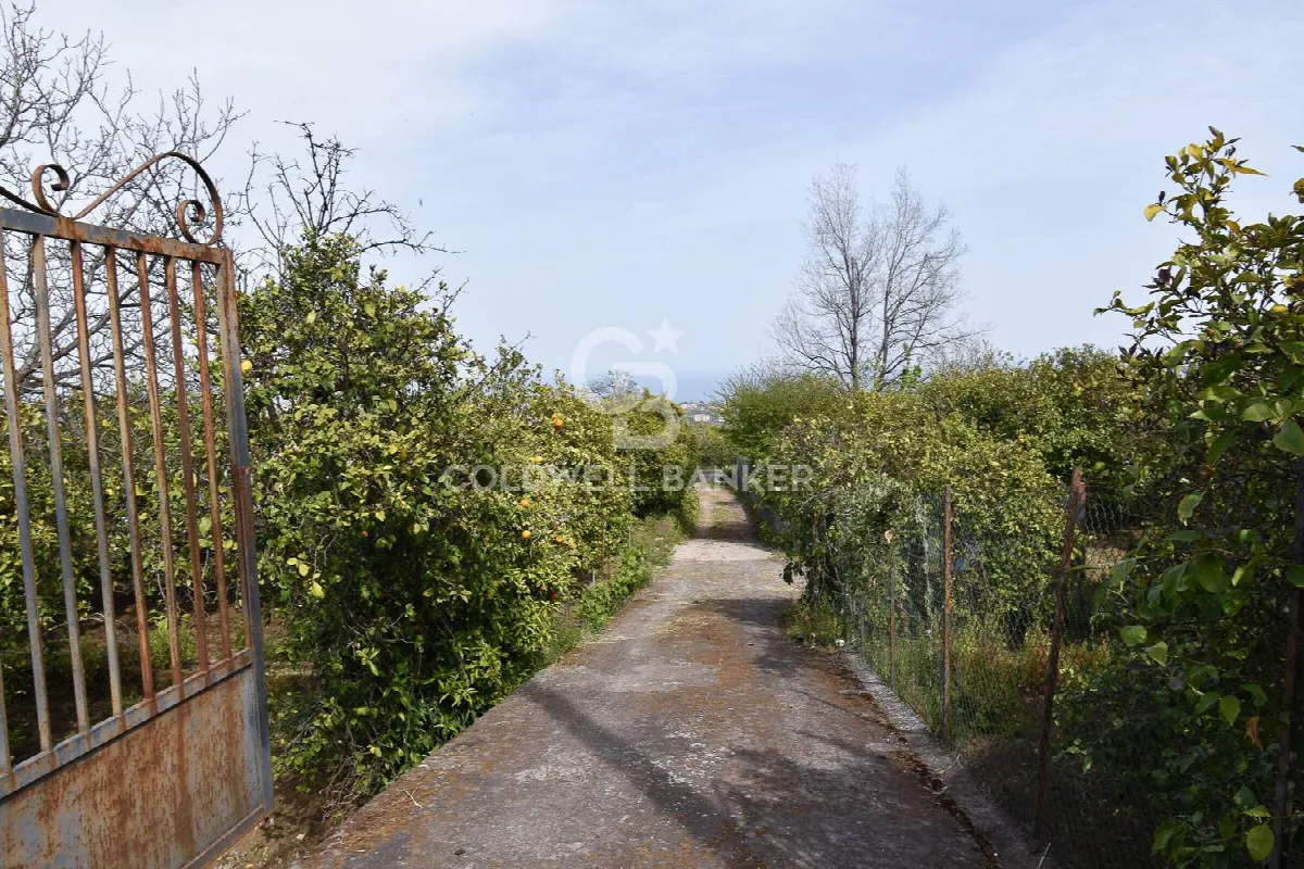 Rustico/Casale in vendita ad Aci Catena - foto 5