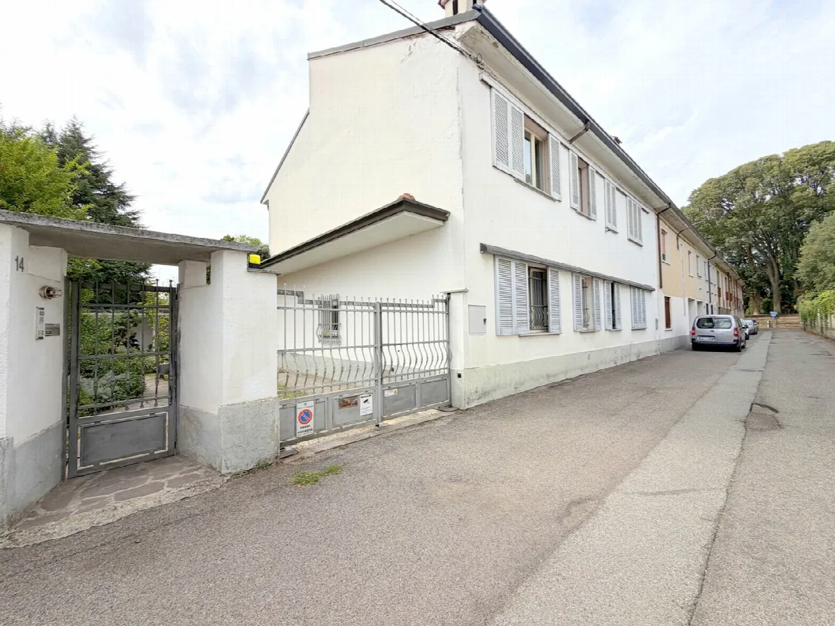 Casa Indipendente in vendita a Casorezzo - foto 2