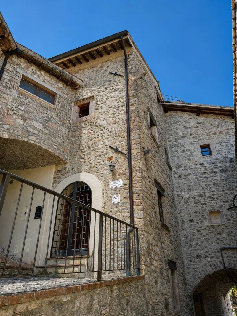 Rustico/Casale in vendita a Scheggino - foto 1