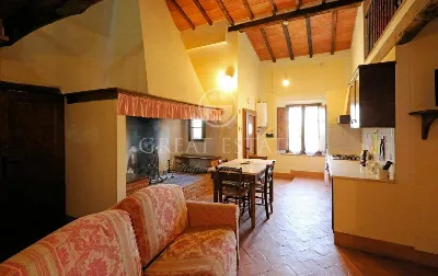 Rustico/Casale in vendita a Torrita di Sie... - foto 8