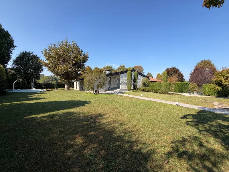 Villa in vendita a Carimate - foto 1