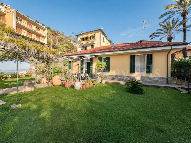 Villa in vendita a Bordighera - foto 1