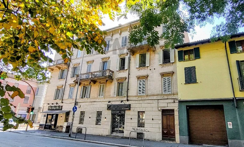 Appartamento in vendita a Pavia, Centro - foto 1