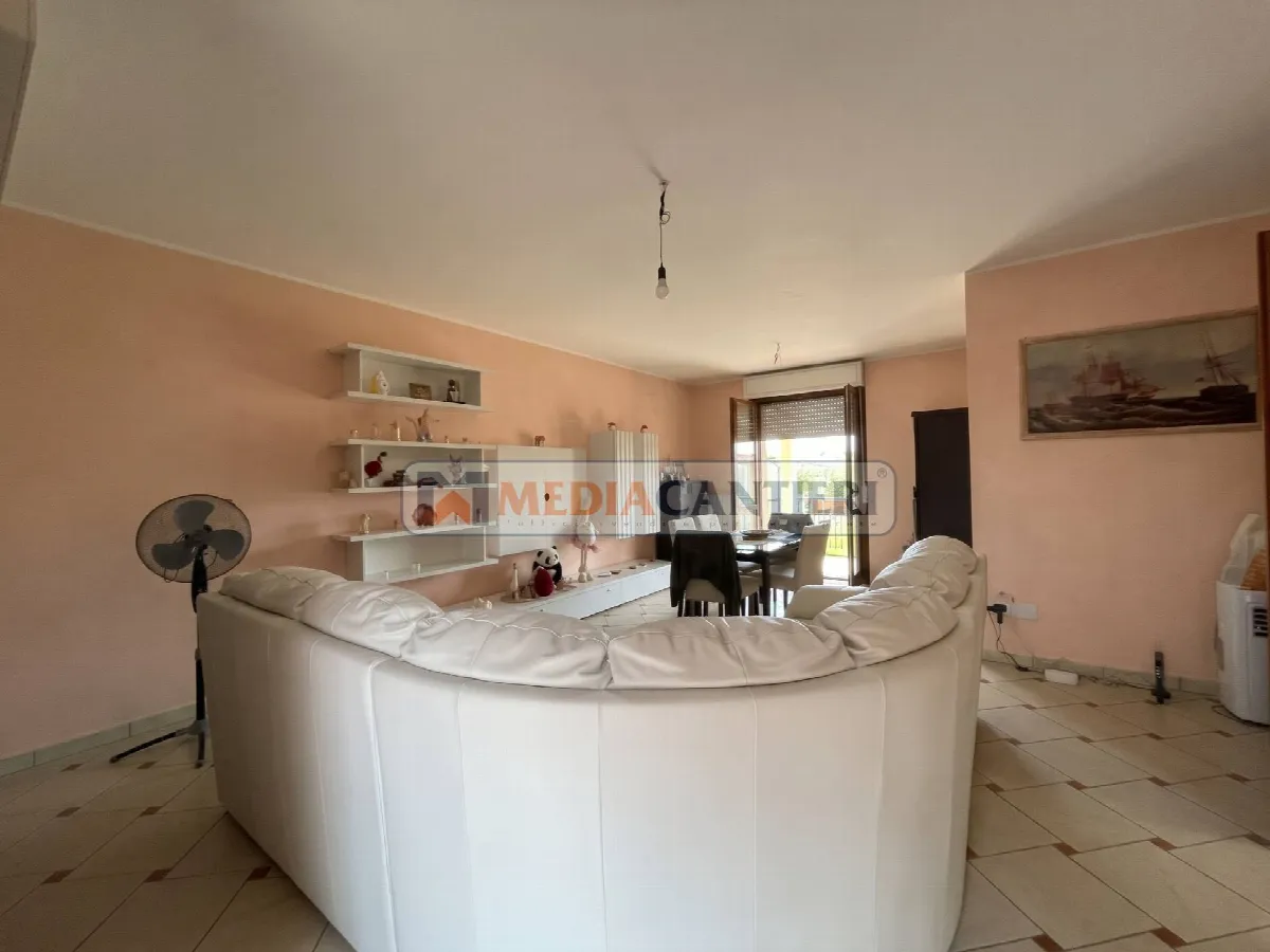 Villa in vendita a Città Sant'Angelo - foto 2