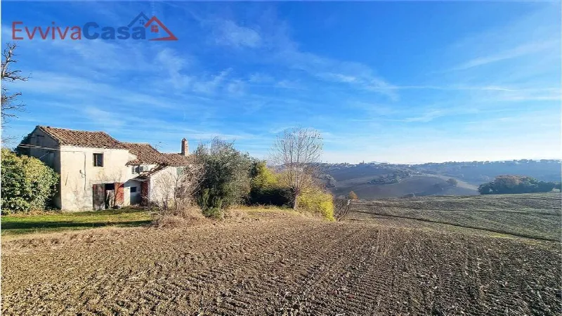 Rustico/Casale in vendita a Santa Maria Nuova - foto 1