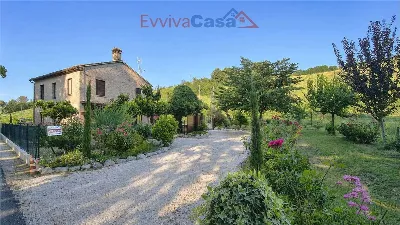 Rustico/Casale in vendita a Ostra Vetere - foto 1