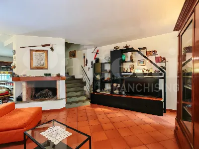 Casa Indipendente in vendita a Sesto Fiore... - foto 3