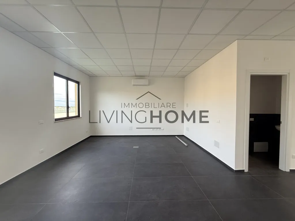 Ufficio in vendita a Cesena, Sant'egidio, Vigne, Villa Chiaviche, Calabrina, Gattolino, San Giorgio - foto 3