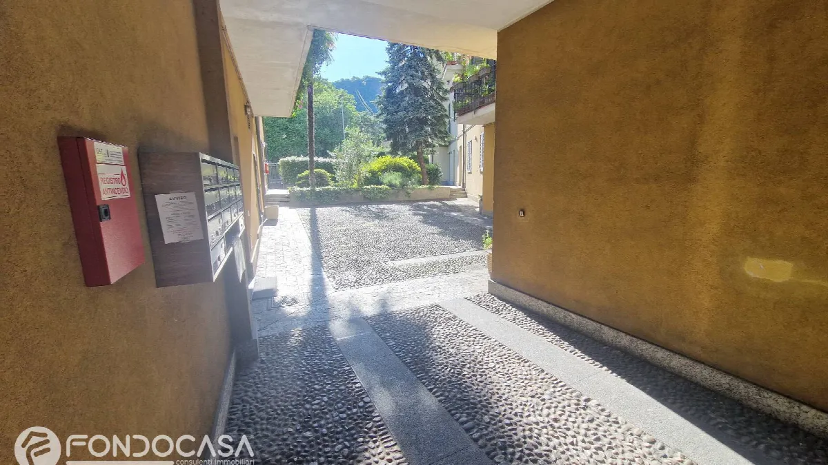Appartamento in vendita a Como, Borghi, San Martino - foto 2
