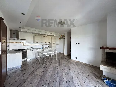Appartamento in vendita ad Aprilia - foto 2