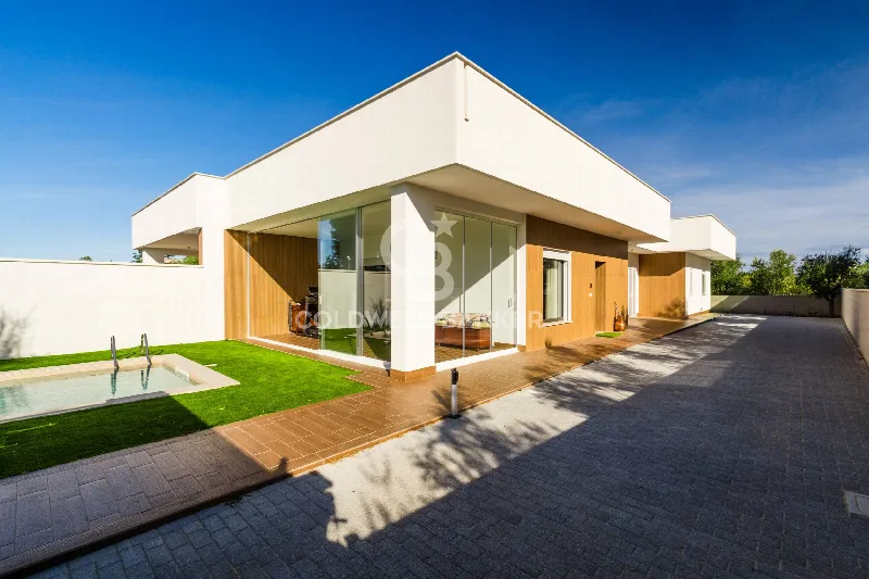 Villa in vendita a Trani - foto 1