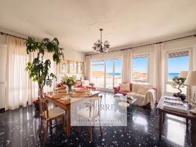 Appartamento in vendita a Imperia, Porto M... - foto 1
