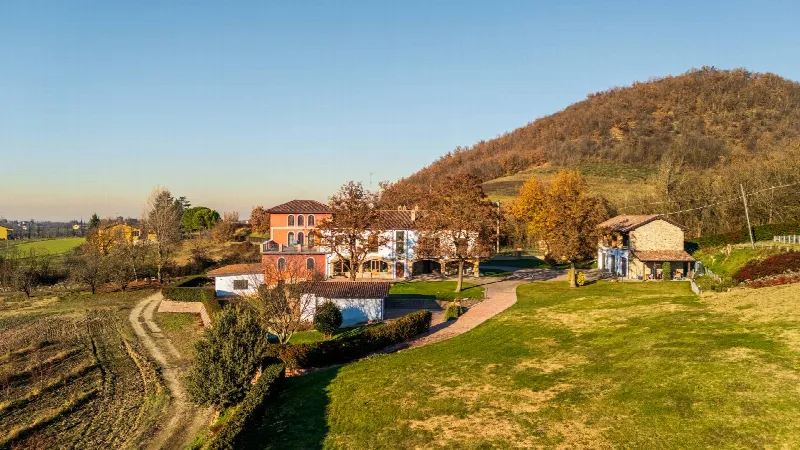 Villa in vendita a Volpedo - foto 1