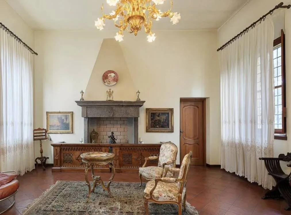 Palazzo/Stabile in vendita a Vellezzo Bellini - foto 2