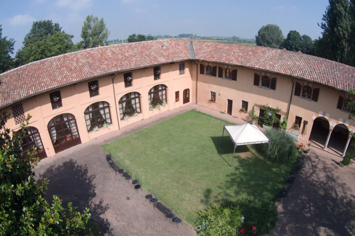 Palazzo/Stabile in vendita a Vellezzo Bellini - foto 4