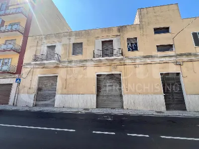 Palazzo/Stabile in vendita a Brindisi, Cen... - foto 2