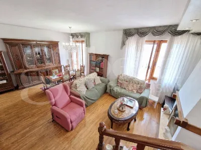 Appartamento in vendita a Prato, Mezzana, ... - foto 1