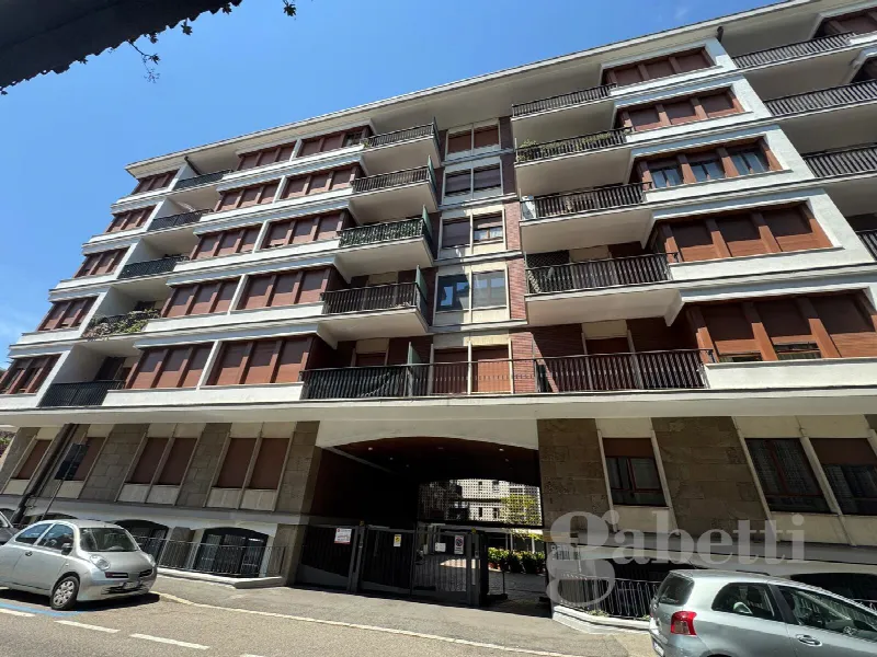 Ufficio in vendita a Varese, Casbeno, Masnago, Brunella - foto 1