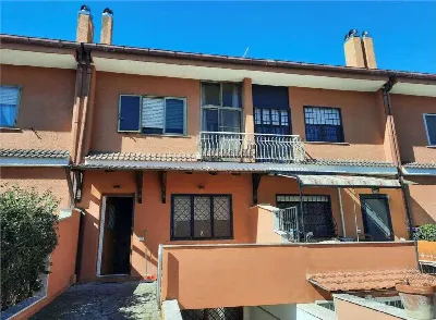 Villetta a schiera in vendita a Roma, Lido... - foto 2