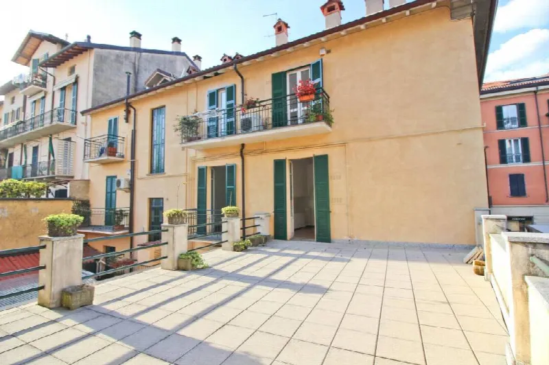 Appartamento in vendita a Lecco, Centro, Lungolago - foto 1