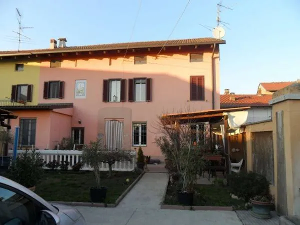 Casa Indipendente in vendita a Rive - foto 1