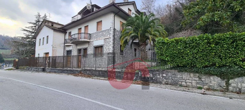 Villa in vendita a Cautano - foto 1