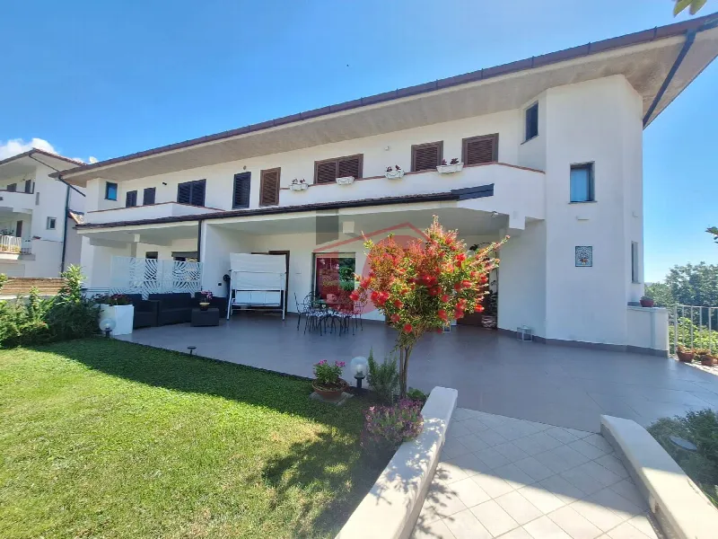 Villa in vendita a Ponte - foto 1