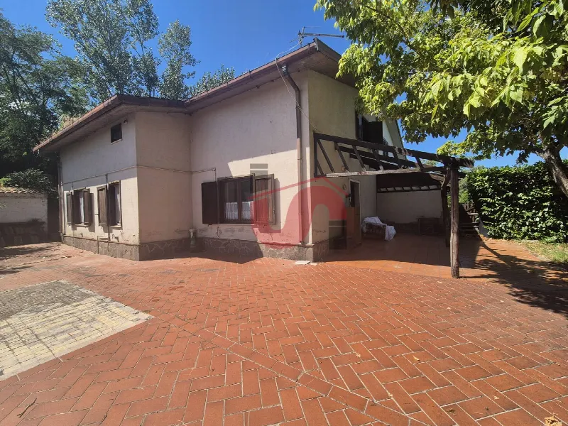 Casa Indipendente in vendita a San Nicola Manfredi - foto 1