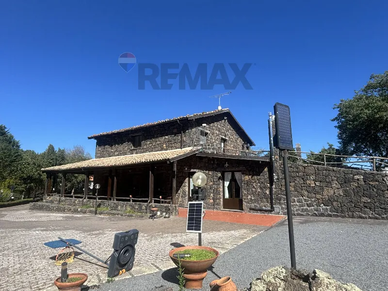 Villa in vendita a Maletto - foto 1