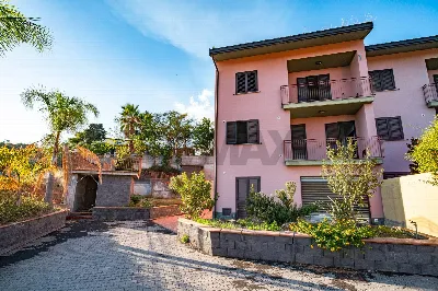 Villa in vendita ad Aci Castello - foto 1