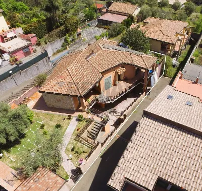 Villa in vendita ad Aci Sant'Antonio - foto 2