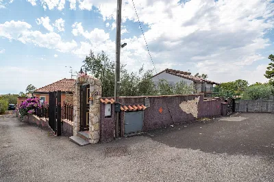 Villa in vendita ad Aci Sant'Antonio - foto 3