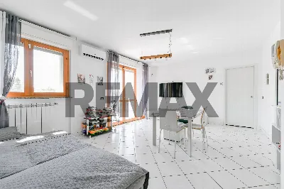 Appartamento in vendita a Milano, Famagost... - foto 2
