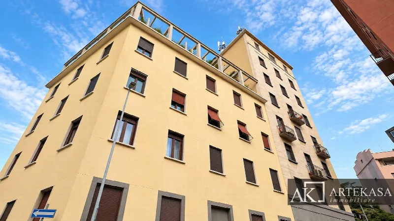 Appartamento in vendita a Novara, Porta Mortara, Sacro Cuore, San Martino, San Paolo - foto 1