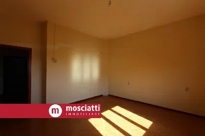 Appartamento in vendita a Esanatoglia - foto 8
