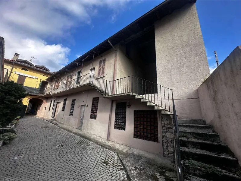 Casa Indipendente in vendita ad Albese con Cassano - foto 1