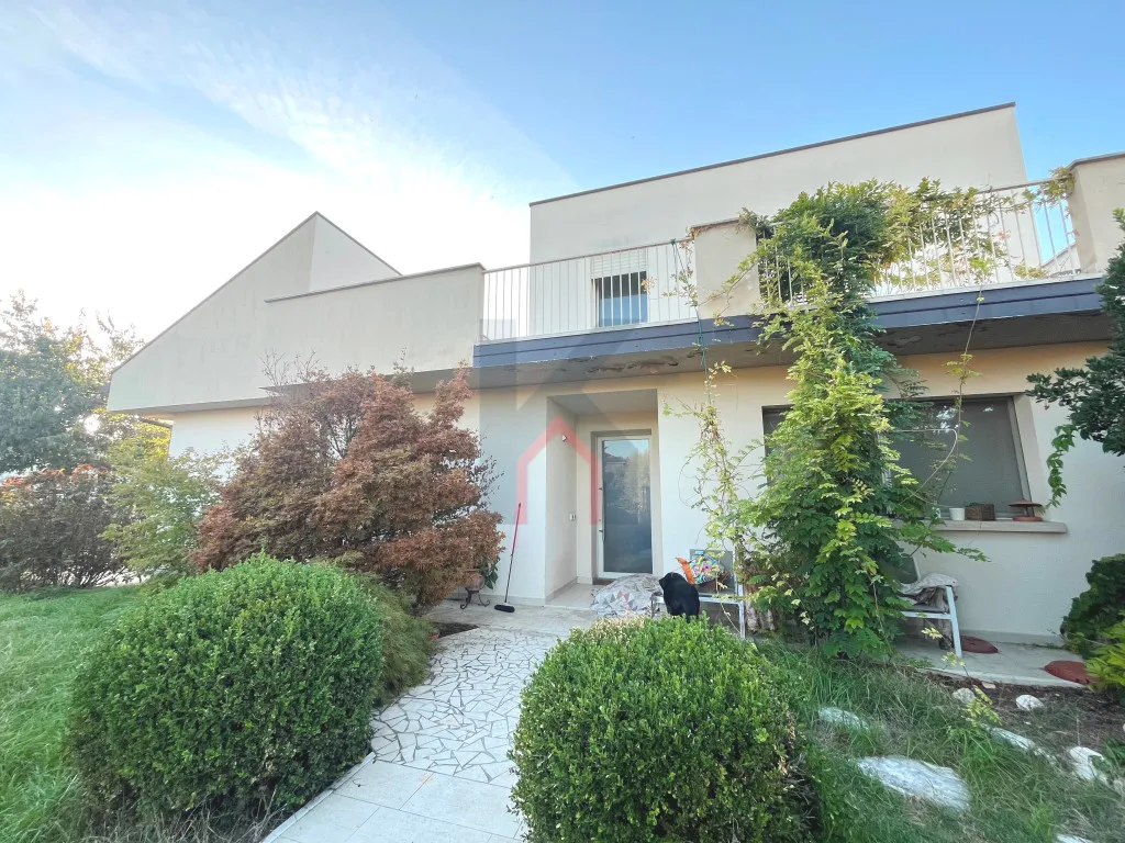Casa Indipendente in vendita a Forlì, Centro - foto 2