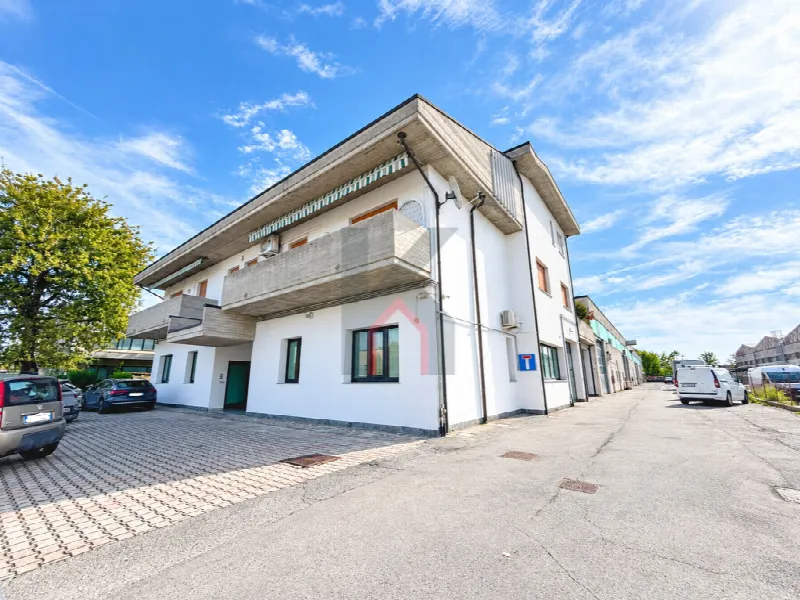 Ufficio in vendita a Forlì, Buscherini, Pianta, Coriano - foto 1