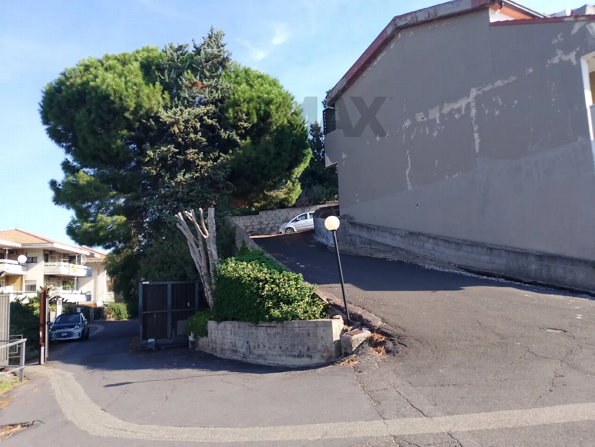 Casa Indipendente in vendita ad Aci Castello - foto 3