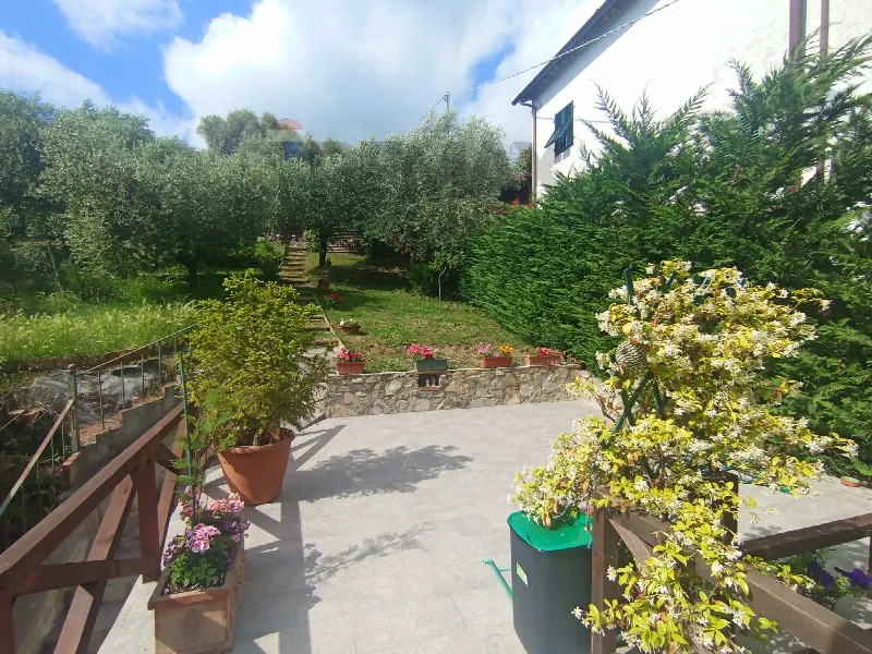 Casa Indipendente in vendita a Lucca, Monte San Quirico, La Maulina, Morianese, Mutigliano, Torre - foto 1
