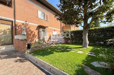 Villa in vendita a Roma, Axa, Casal Palocc... - foto 2